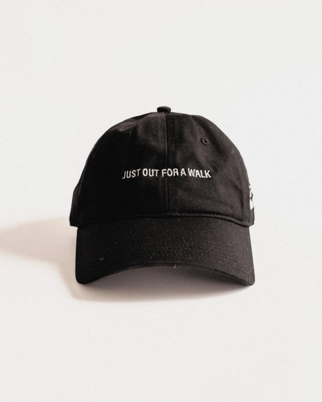 Gumtree Golf & Nature Club Just Out For a Walk Hat - Black/White